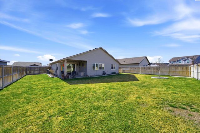 4919 Antioch Dr, Pasco, WA 99301
