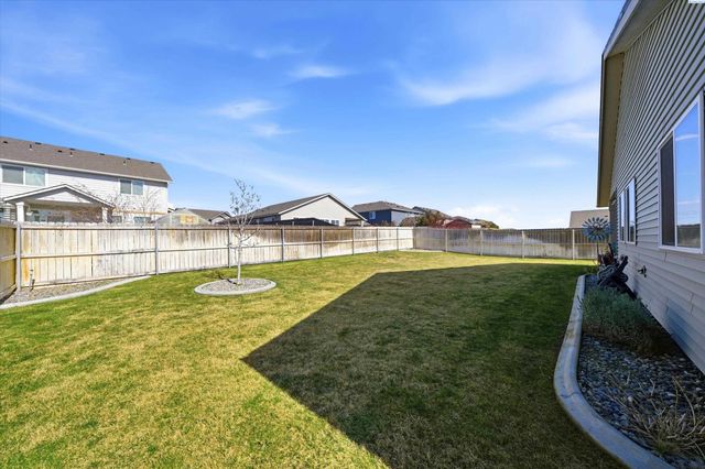 4919 Antioch Dr, Pasco, WA 99301