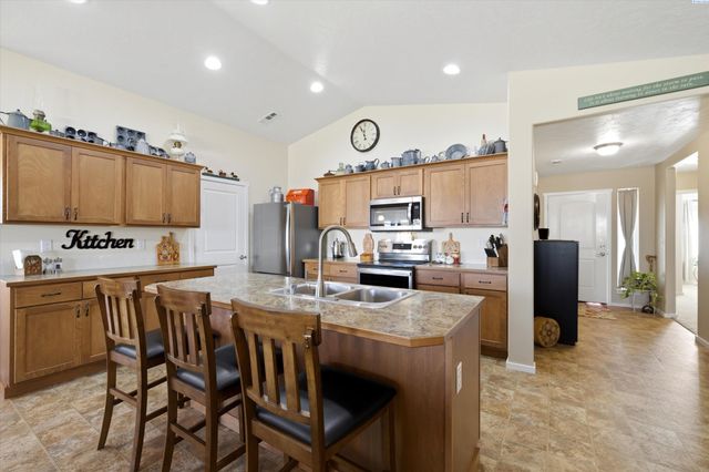 4919 Antioch Dr, Pasco, WA 99301