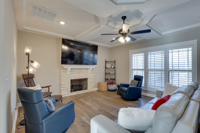 225 Penelope Ln, Clarksville, TN 37043