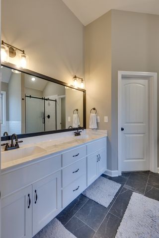 225 Penelope Ln, Clarksville, TN 37043