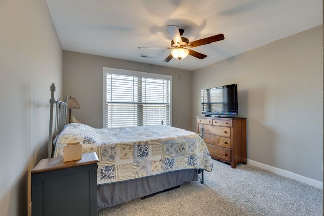 225 Penelope Ln, Clarksville, TN 37043