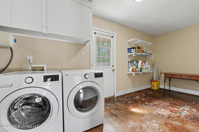 15513 Lyda Steen Drive, Biloxi, MS 39532