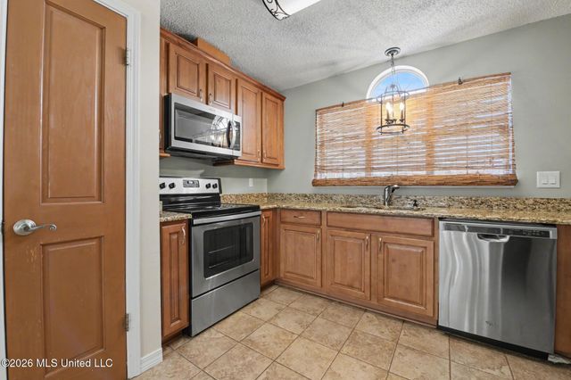 15513 Lyda Steen Drive, Biloxi, MS 39532