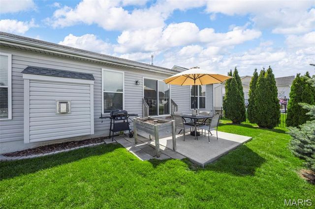 3509 Charlestowne Crossing Drive, St Charles, MO 63301