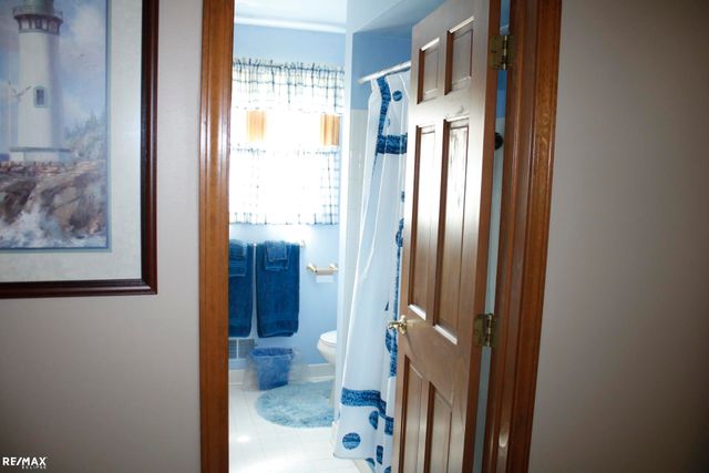 16535 Tyler Drive, Clinton Twp, MI 48038