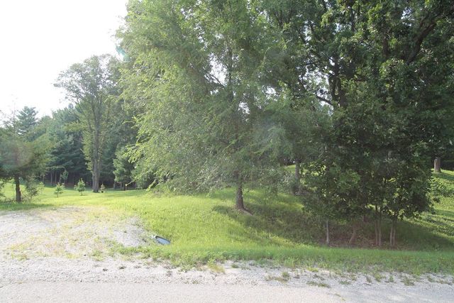 6834 HORSESHOE TRAIL, Burlington, WI 53105