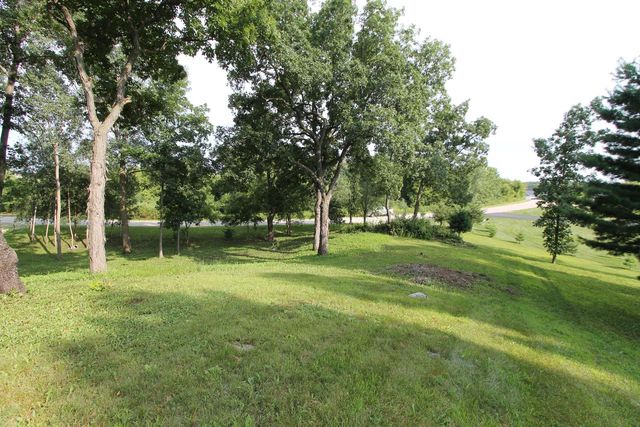 6834 HORSESHOE TRAIL, Burlington, WI 53105