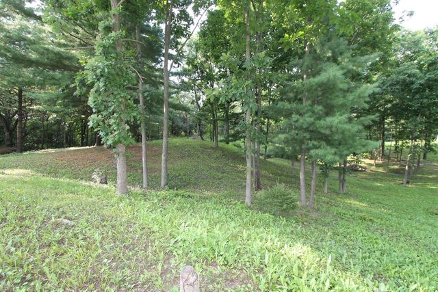 6834 HORSESHOE TRAIL, Burlington, WI 53105