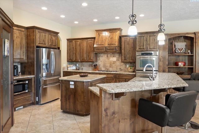 3900 W 46th, Kennewick, WA 99337