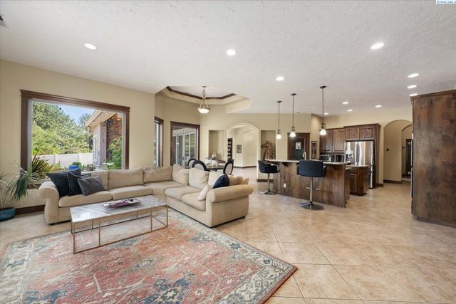 3900 W 46th, Kennewick, WA 99337