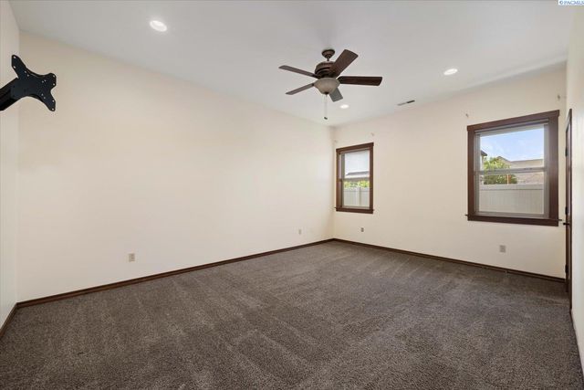 3900 W 46th, Kennewick, WA 99337