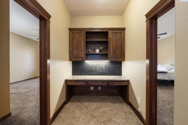 3900 W 46th, Kennewick, WA 99337