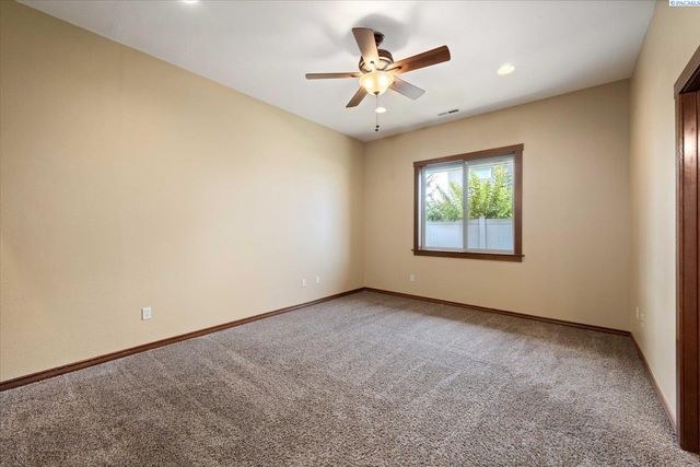 3900 W 46th, Kennewick, WA 99337