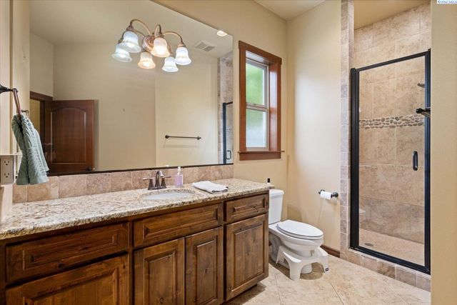 3900 W 46th, Kennewick, WA 99337