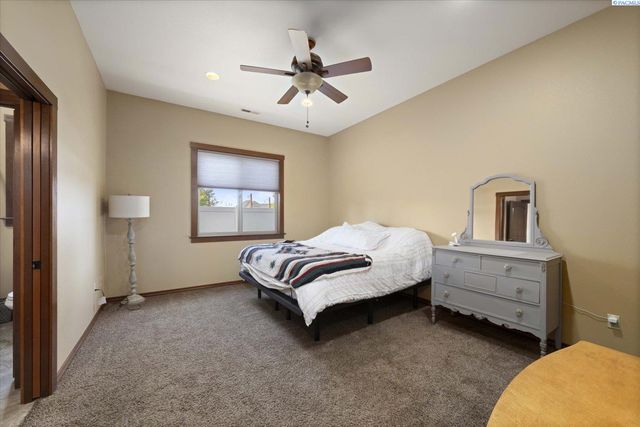 3900 W 46th, Kennewick, WA 99337