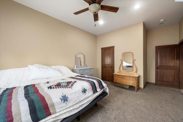 3900 W 46th, Kennewick, WA 99337