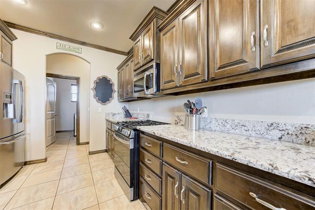 210 N Grigsby Road, Newcastle, OK 73065