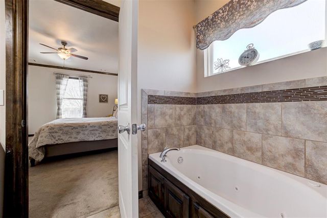 210 N Grigsby Road, Newcastle, OK 73065