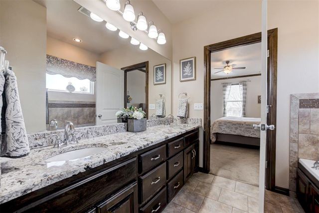 210 N Grigsby Road, Newcastle, OK 73065