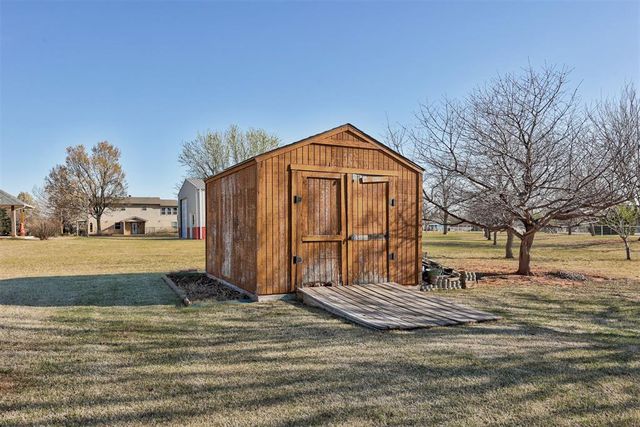 210 N Grigsby Road, Newcastle, OK 73065