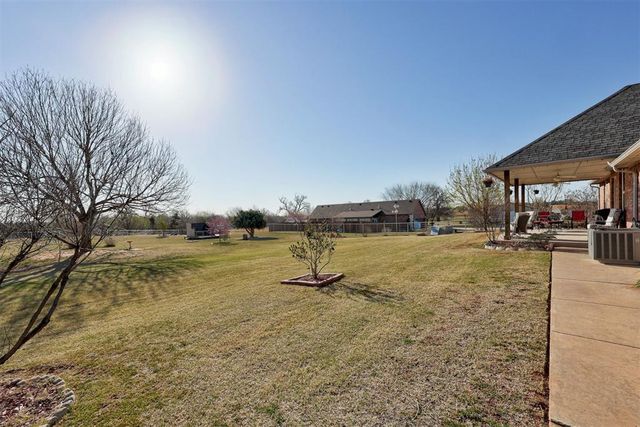 210 N Grigsby Road, Newcastle, OK 73065