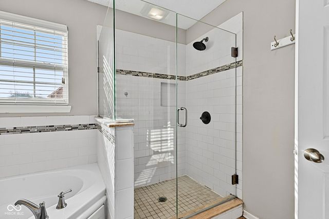 9107 Driftwood Court, Mccordsville, IN 46055