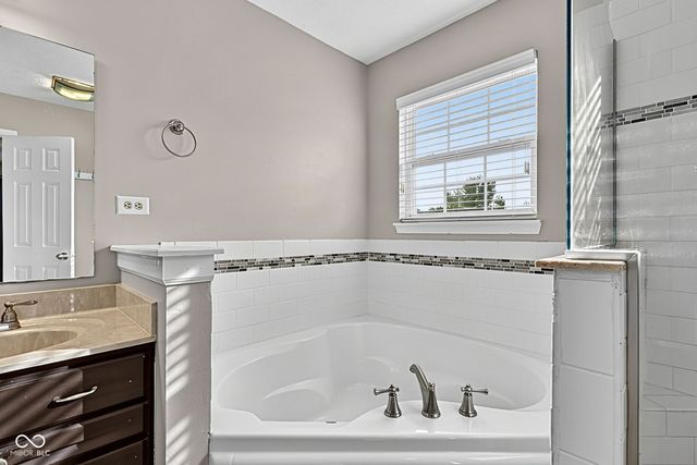 9107 Driftwood Court, Mccordsville, IN 46055