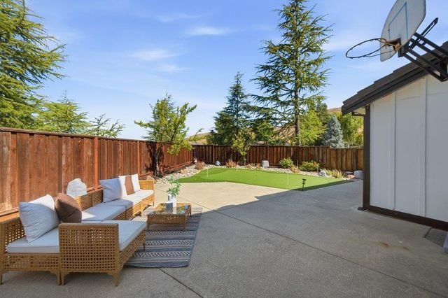 2008 Hill Meadow Place, Danville, CA 94526
