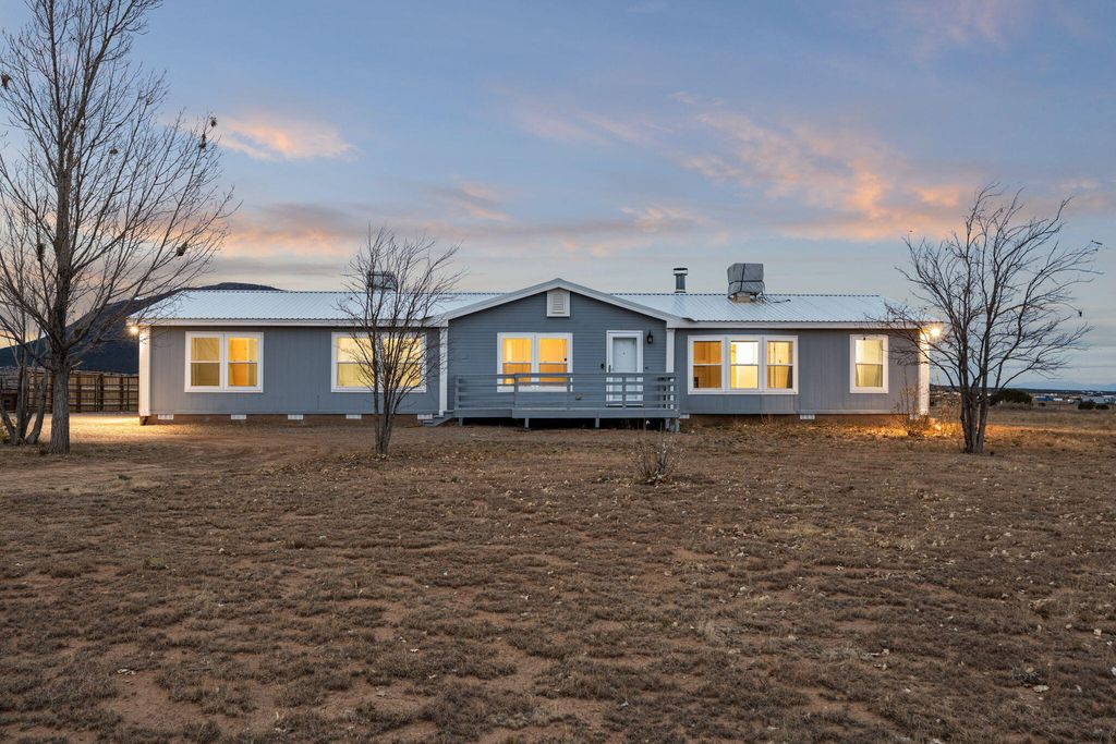 1 Northland Court, Edgewood, NM 87015