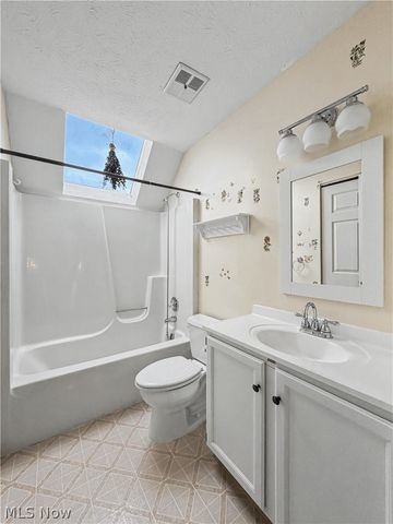 1766 Stone Creek Lane, Twinsburg, OH 44087