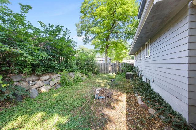 4904 Hanover Road, Mound, MN 55364