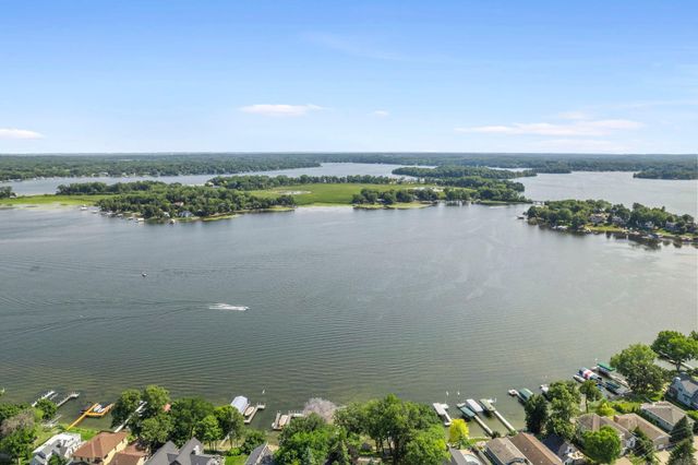 4904 Hanover Road, Mound, MN 55364