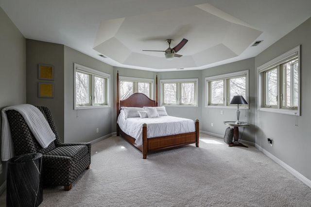 250 Bridlewood Lane, Valparaiso, IN 46385