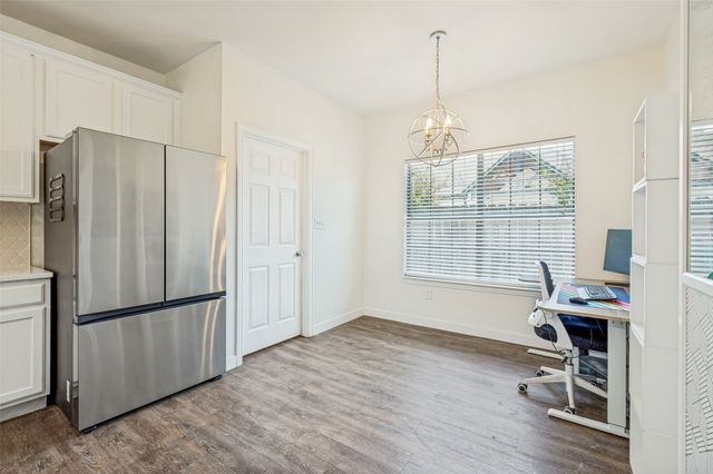 100 S Lakeview Drive, Lake Dallas, TX 75065