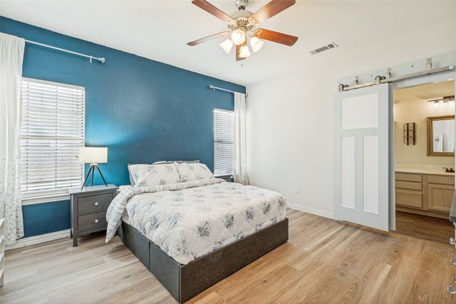 100 S Lakeview Drive, Lake Dallas, TX 75065