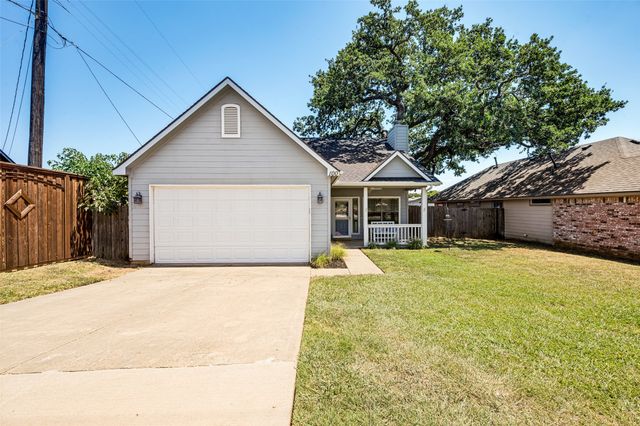 100 S Lakeview Drive, Lake Dallas, TX 75065