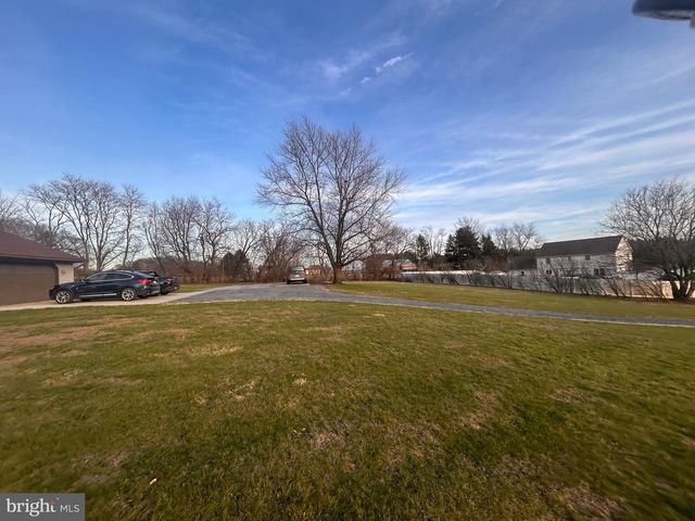 375 SNOW DR, Lebanon, PA 17046