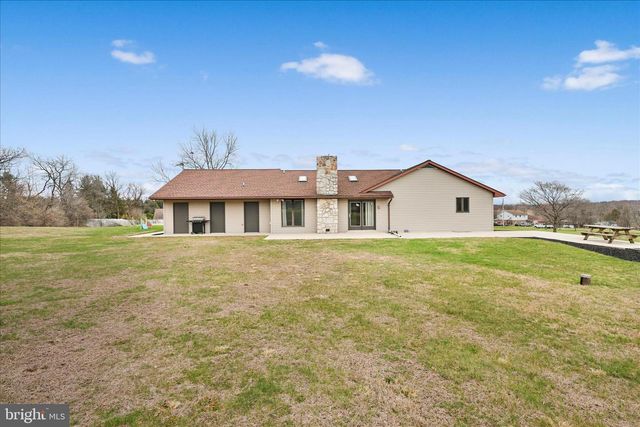 375 SNOW DR, Lebanon, PA 17046