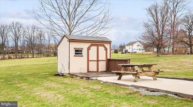 375 SNOW DR, Lebanon, PA 17046