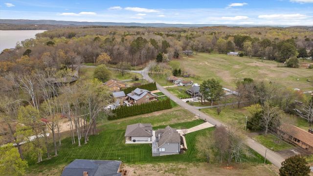 6422 Ware Branch Cove Drive, Harrison, TN 37341