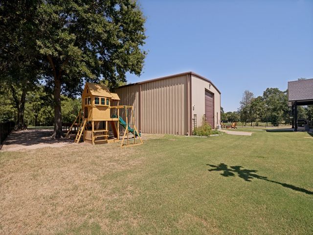 722 Clubview Drive, Mabank, TX 75143