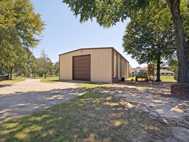 722 Clubview Drive, Mabank, TX 75143