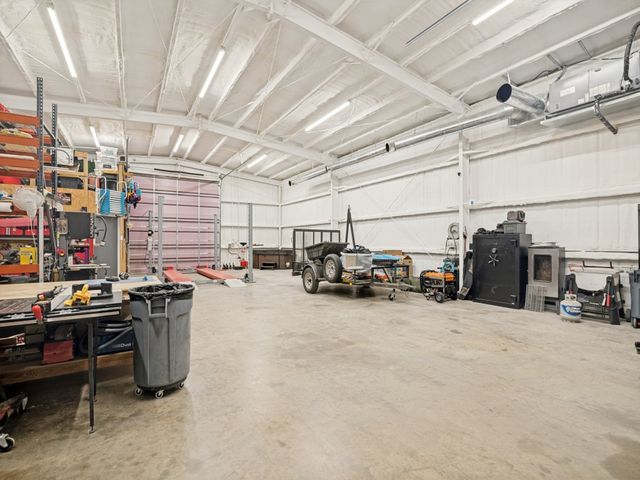 722 Clubview Drive, Mabank, TX 75143