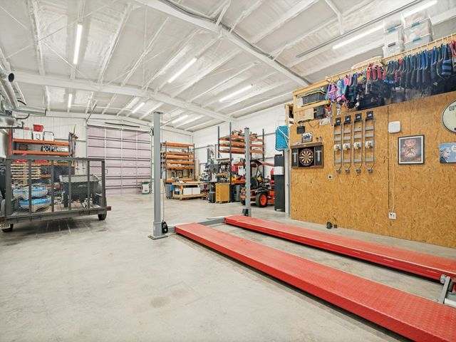 722 Clubview Drive, Mabank, TX 75143