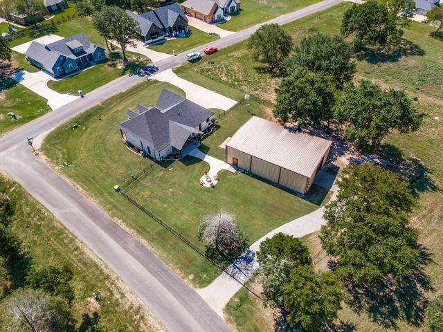 722 Clubview Drive, Mabank, TX 75143