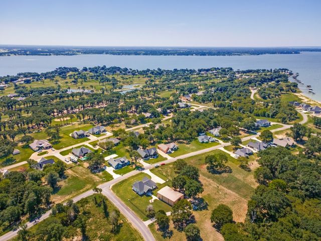 722 Clubview Drive, Mabank, TX 75143