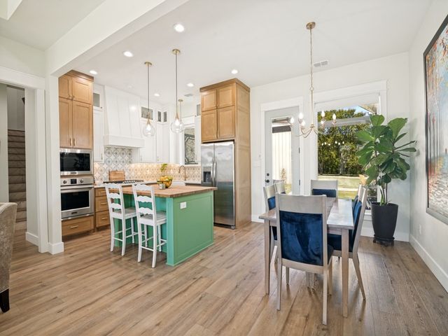 722 Clubview Drive, Mabank, TX 75143