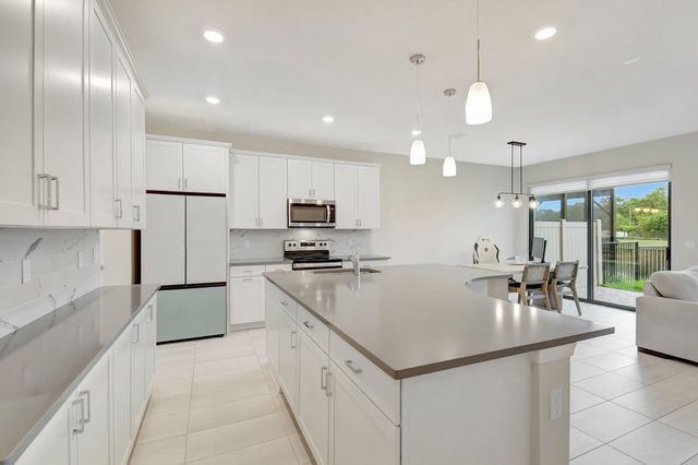 2138 S Appleton Cir Circle S, Oakland Park, FL 33309