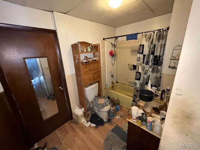 7109 Canterbury Avenue, St Louis, MO 63143